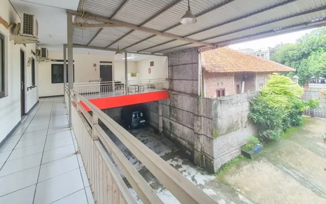 RedDoorz Syariah near Universitas Muhammadiyah Cirebon