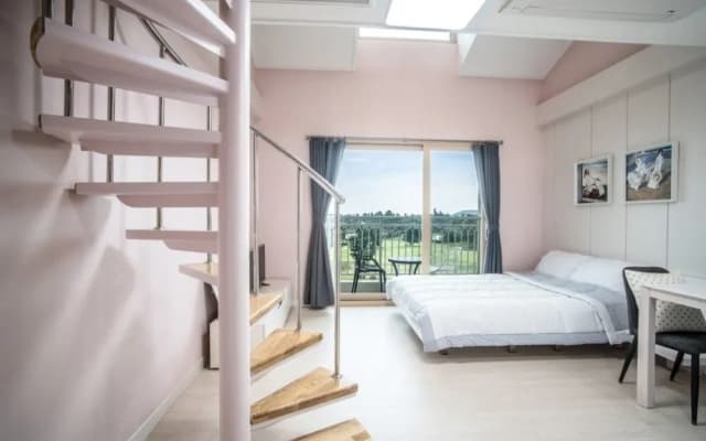 Oakra Resort