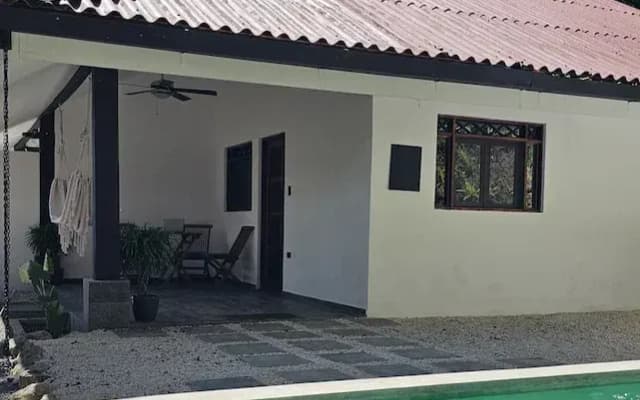 Zoa Villas - 2 minutes to the beach