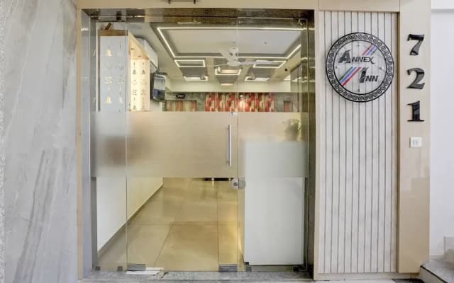 Fabhotel Annex Inn