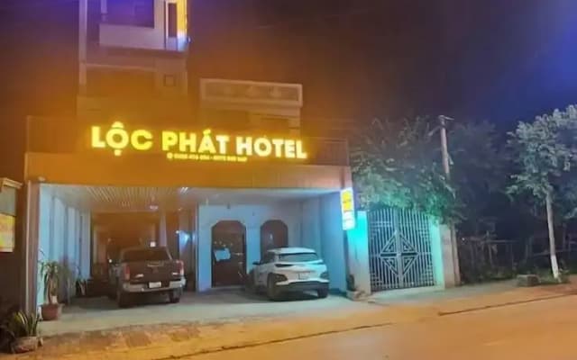 Loc Phat Hotel MC - by BAY LUXURY