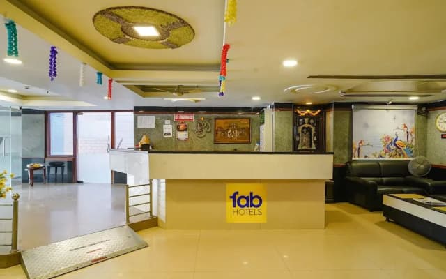 Fabhotel Golden Way