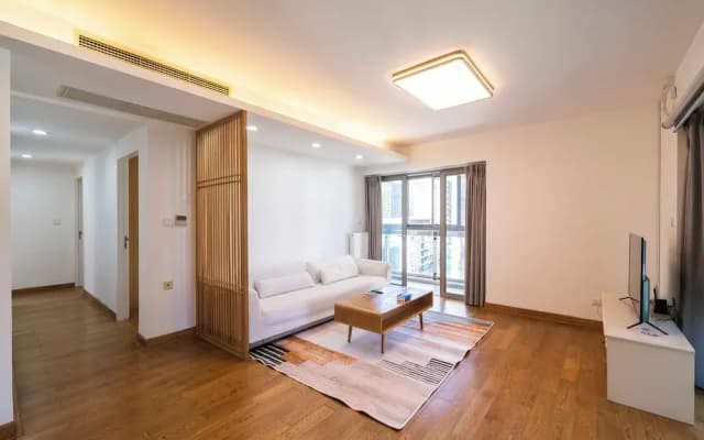 Tyms 3BR 2BA Apt Near Metro