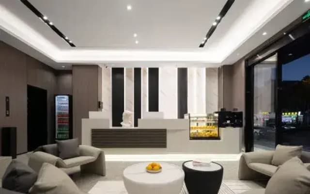 Wuyi X Hotel (Sanya Haitang Bay Linwang Night Market)