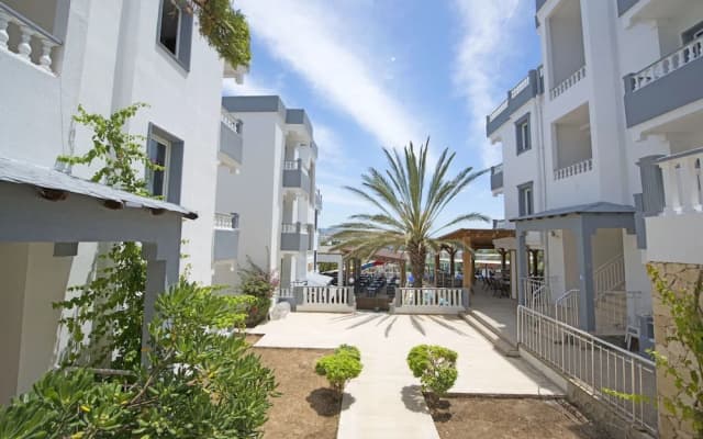 Smart Holiday Hotel Bodrum (Ex Poseidon Suites Bodrum)