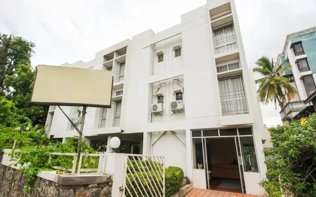 OYO 15198 Hotel Ranjeet