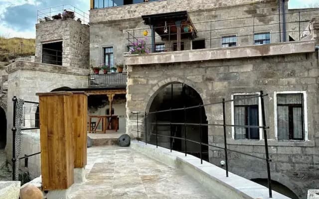 Kayaharman Cave Suites