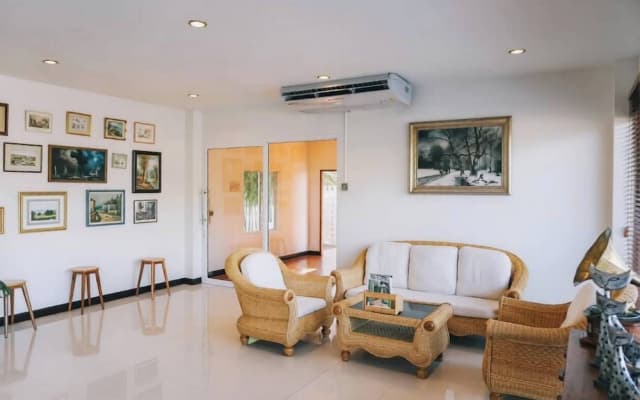 Na Sukhothai Hotel