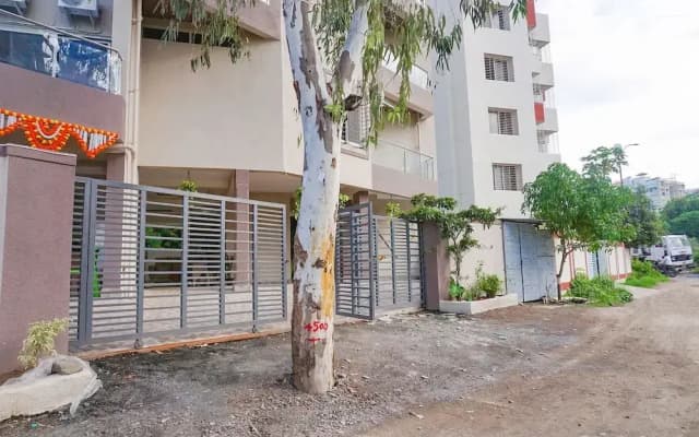 Fabhotel Falcon Executive