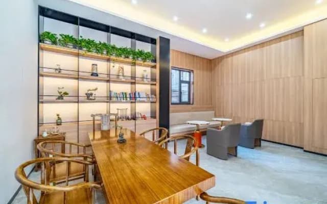 Xiyou Hotel (Shaoxing Lu Xun Residence Cangqiao Straight Street)