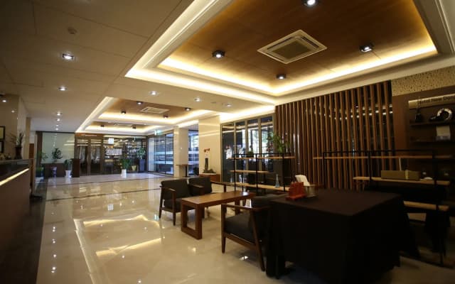 New Donghae Hotel