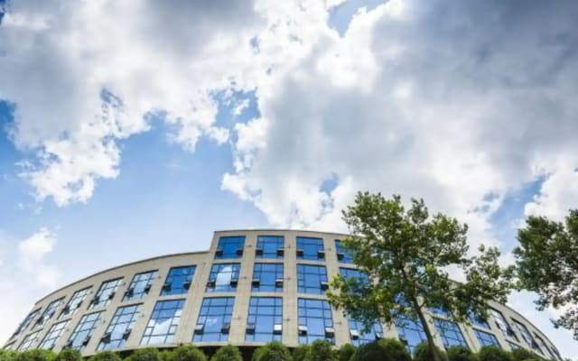 Maple Valley Cloud Hotel