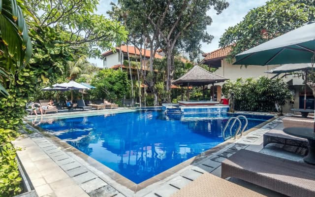 ZEN Rooms Seminyak Taman Petitenget