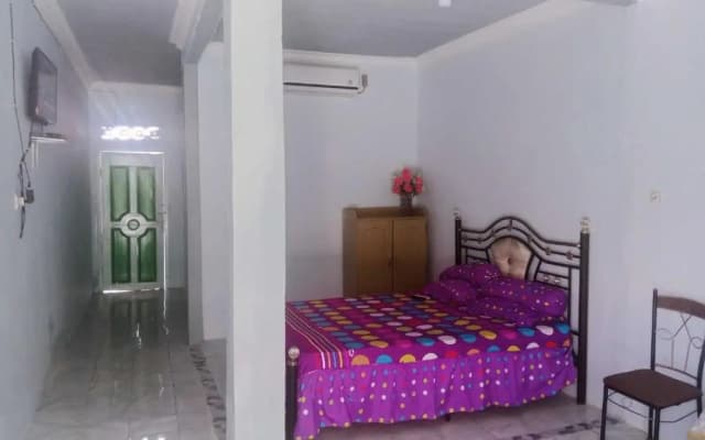 EXPRESS O 92251 Jaya Kusuma Homestay Near PONPES Darul Muhtadin