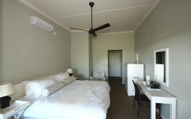 Coral Tree Colony Bed & Breakfast