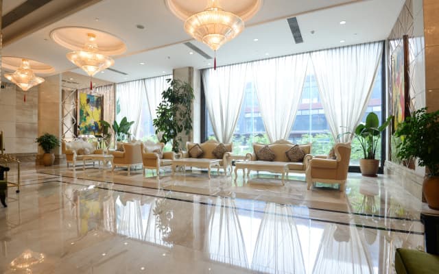 Swan Lake Hotel