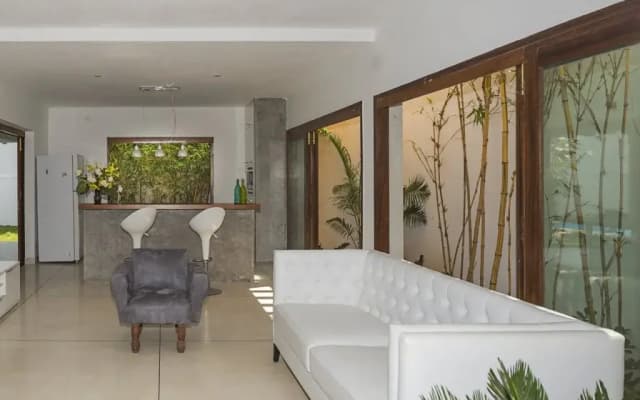 Kadal The Beach House