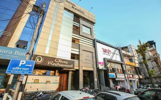 Hotel Rahul