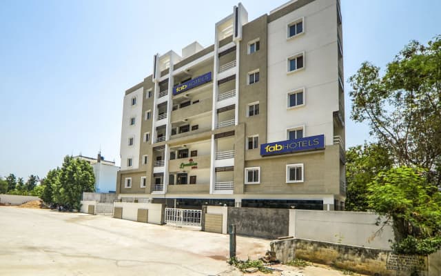 FabHotel Limestone Suites
