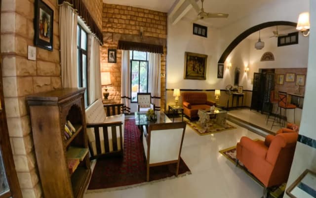 Hotel Devi Bhawan