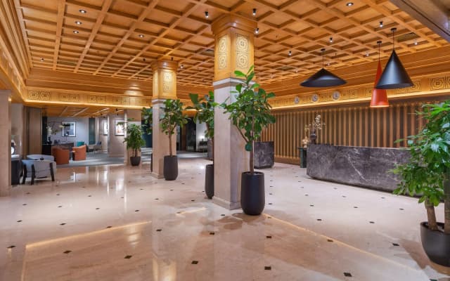 Radisson Blu Hotel, Dubai Deira Creek