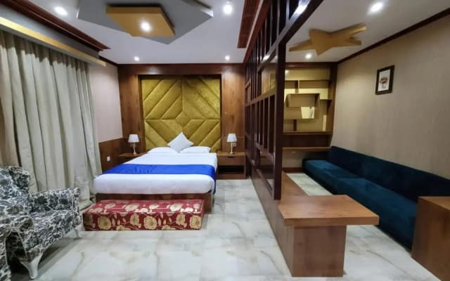 Camphor Hotel