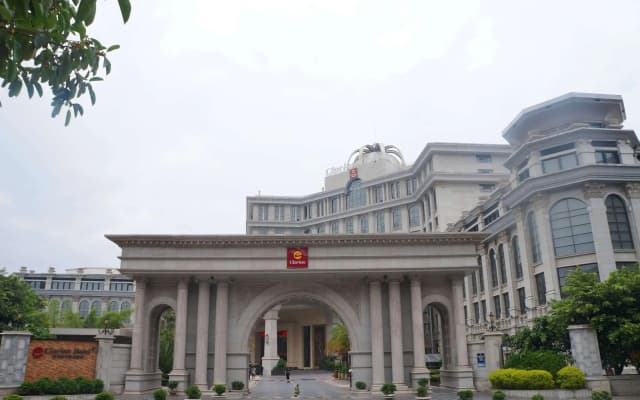 Clarion Hotel
