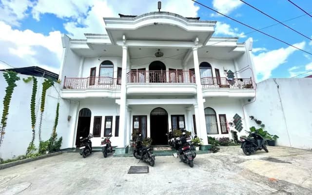 Yani Guesthouse