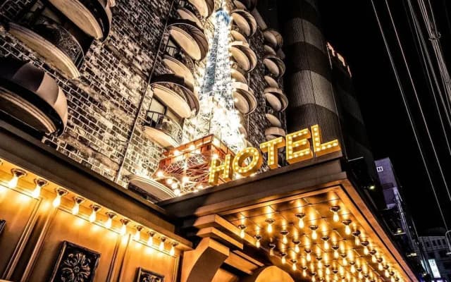 Film37.2 Hotel