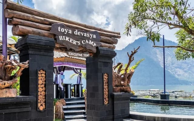 Hiker's Camp at Toya Devasya