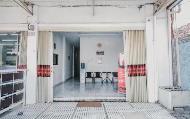 RedDoorz @ Jalan Narada Lampung