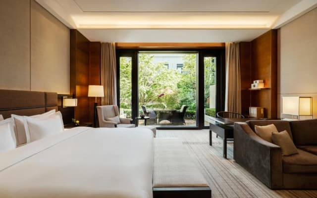 Fortune Grove Hotel