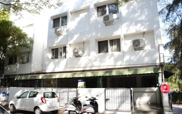 OYO 4104 Surya Villa