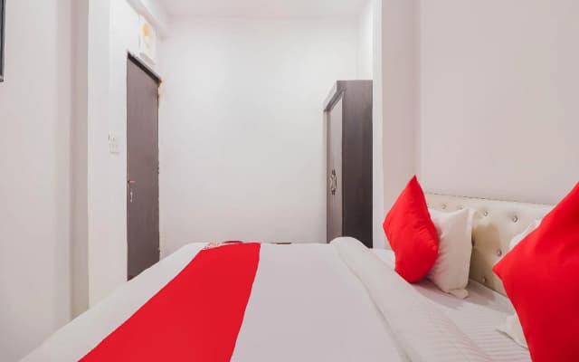 Royal Inn by OYO Rooms
