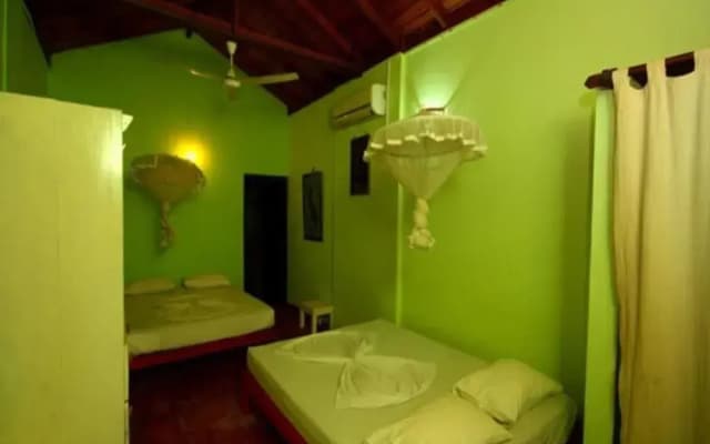 Full Moon Resort