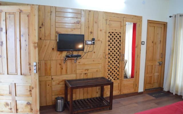 Hotel Burans And Restaurant