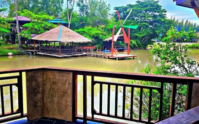 Bang Phra Resort Near Si Racha