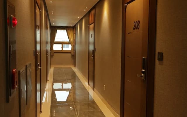 Yihua Hotel