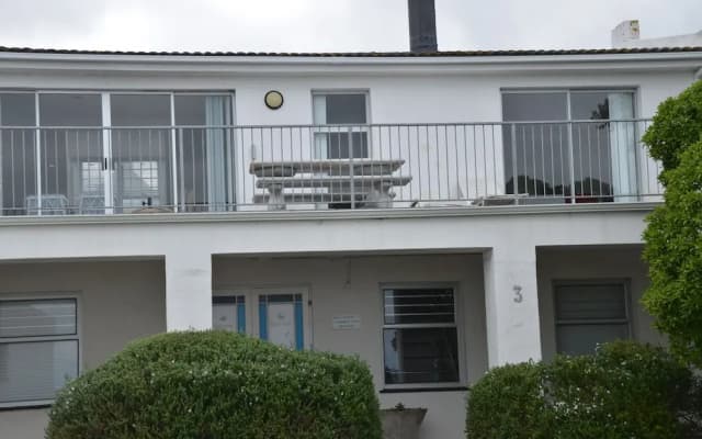 Hermanus Beach Cottage 1