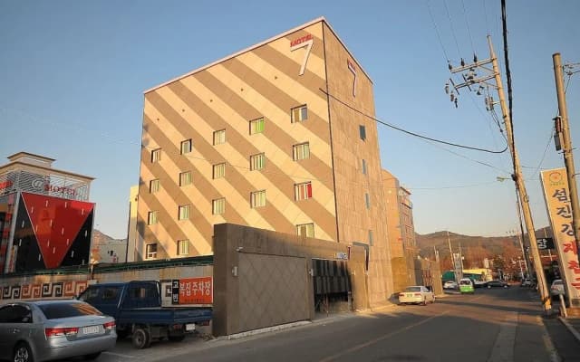 7 Motel