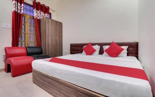 Supriya Palace by OYO Rooms