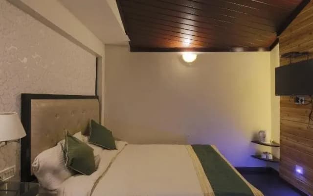 Hotel Dip Palace