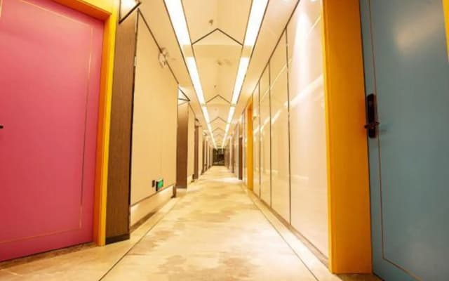 The Diamond Fashion Livable Hotel