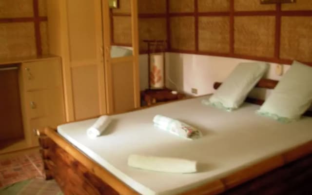 Chelles Guest House And Backpackers