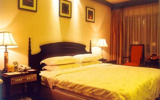 New Era Hotel