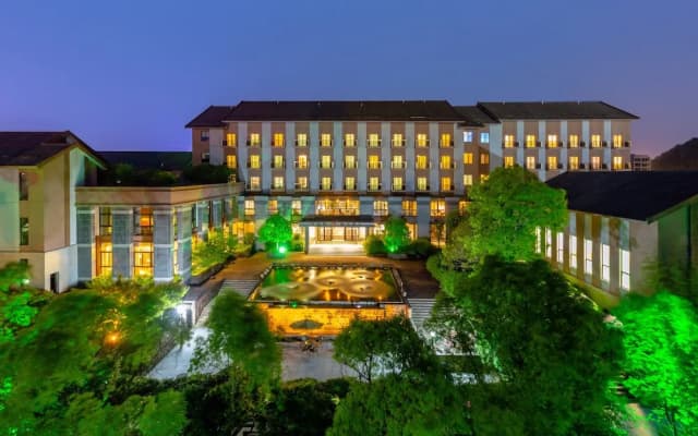 Zemei Xuanxuan and Resort Hotel