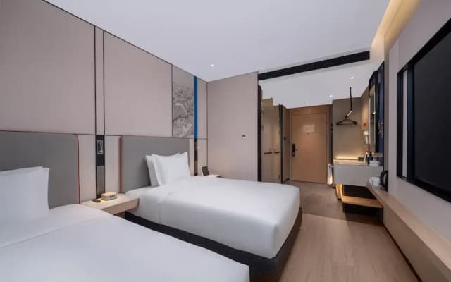 Holiday Inn Express Chengdu Shuangliu Chuanda Road by IHG