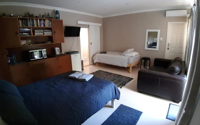 Dennecres 4 Guest House