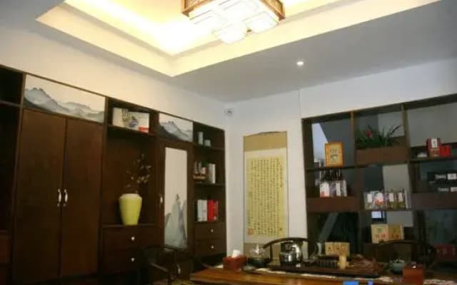 Phoenix Xuxiangting Homestay