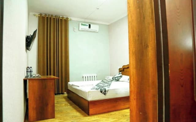 Hotel Mir
